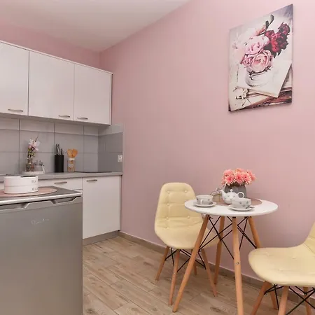 Studio Deluxe 3*