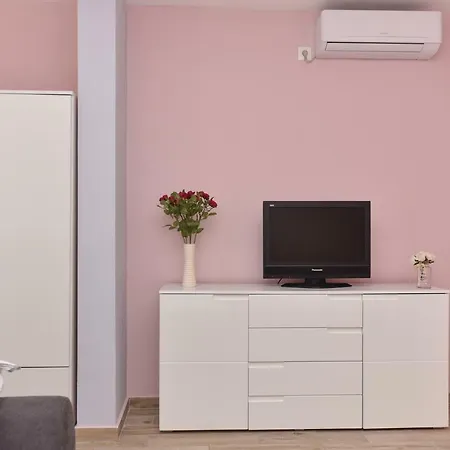 Studio Deluxe