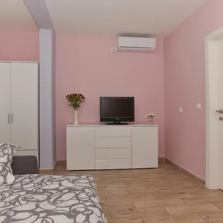 Deluxe Pensionat Makarska